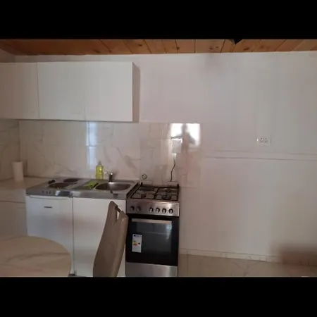 Apartment Apartman I Sobe Dea *